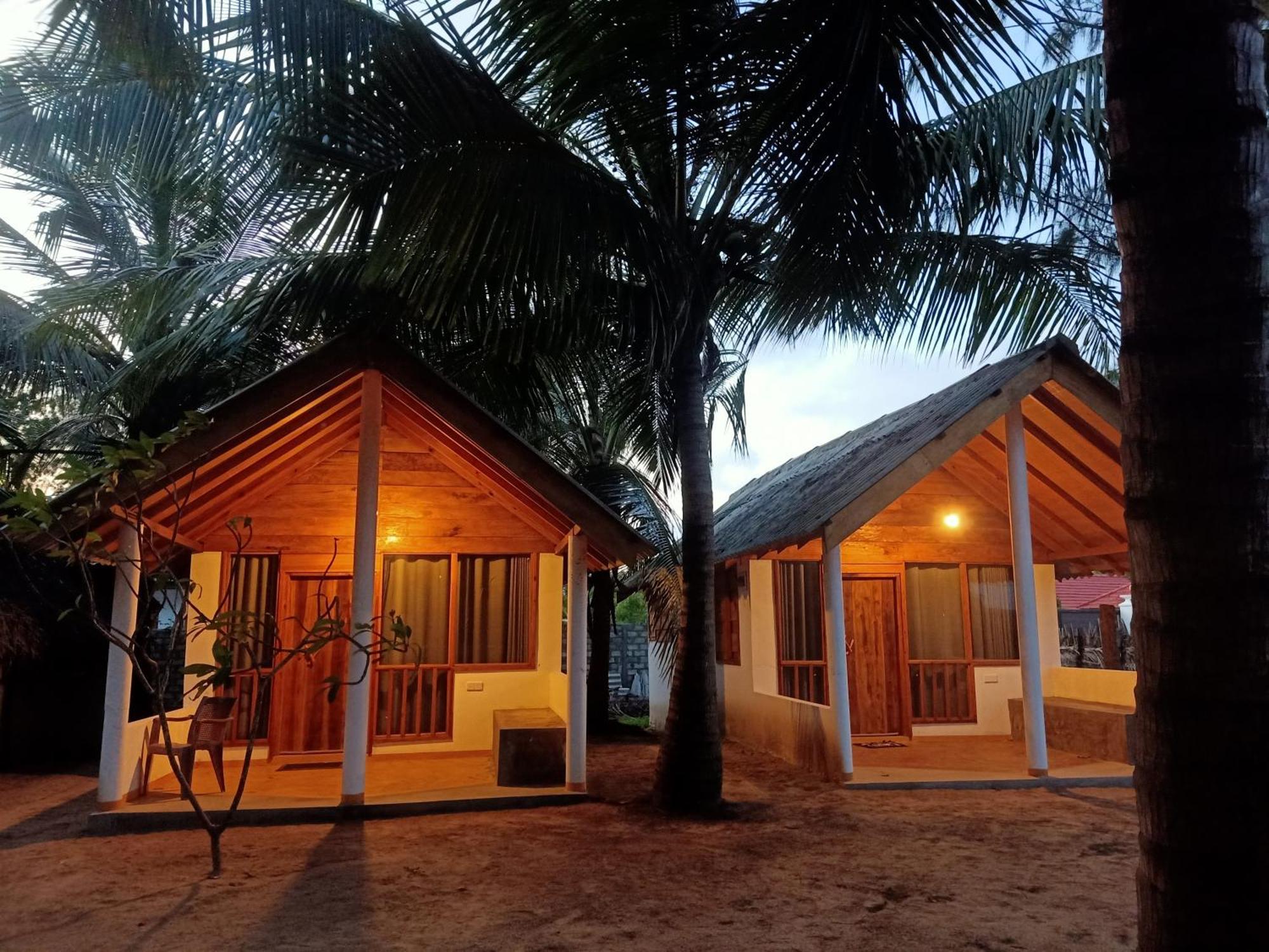 Sand Dune Beach Resort & Surf Camp Arugam Kudah Eksteriør bilde