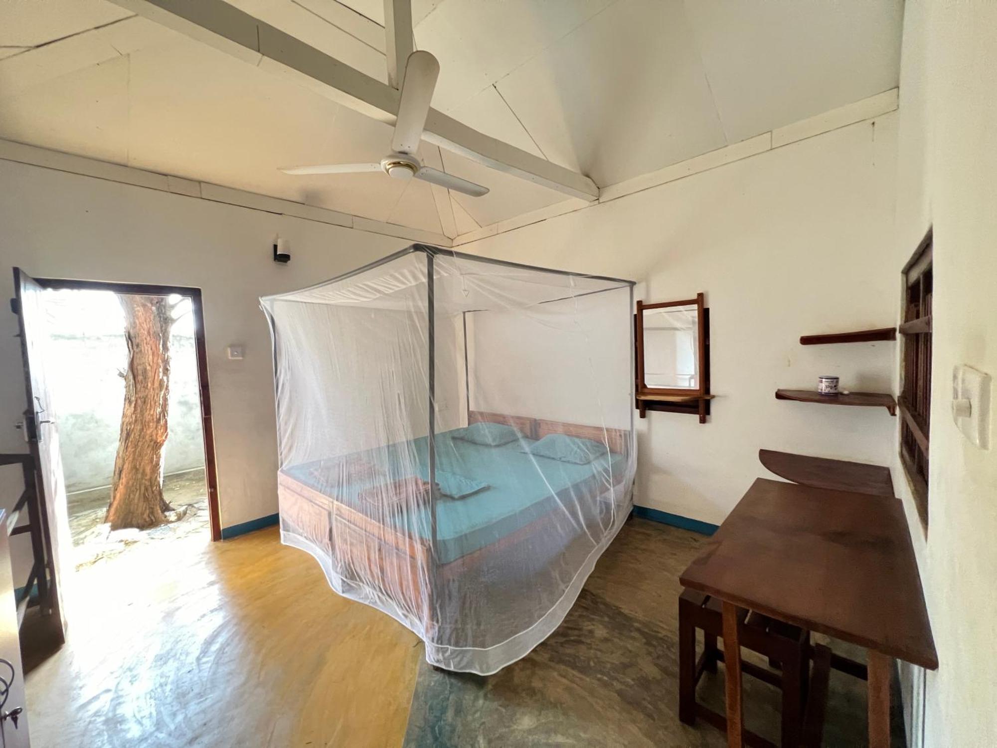 Sand Dune Beach Resort & Surf Camp Arugam Kudah Eksteriør bilde