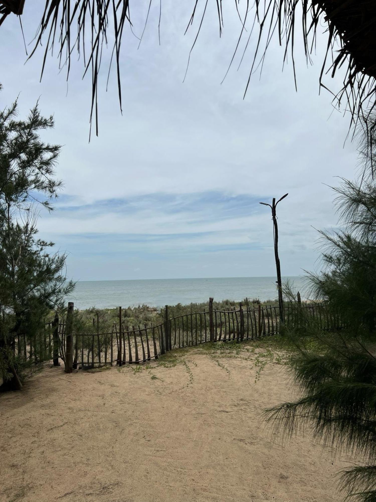 Sand Dune Beach Resort & Surf Camp Arugam Kudah Eksteriør bilde