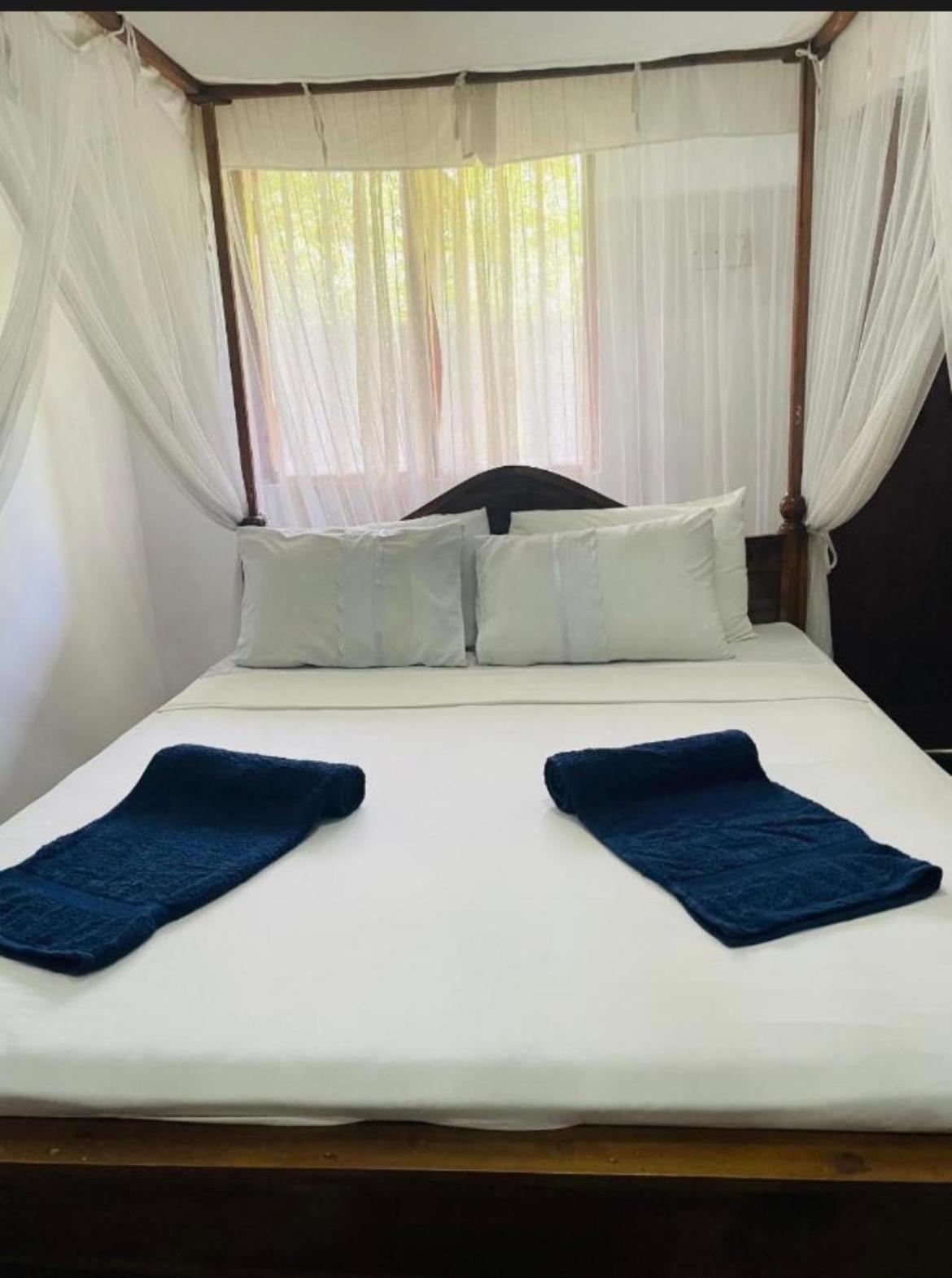Sand Dune Beach Resort & Surf Camp Arugam Kudah Eksteriør bilde